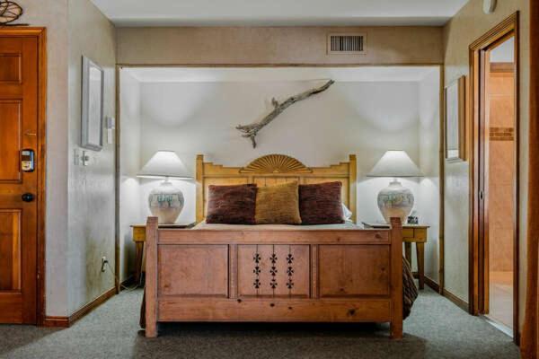 Adobe Village Inn セドナ エクステリア 写真